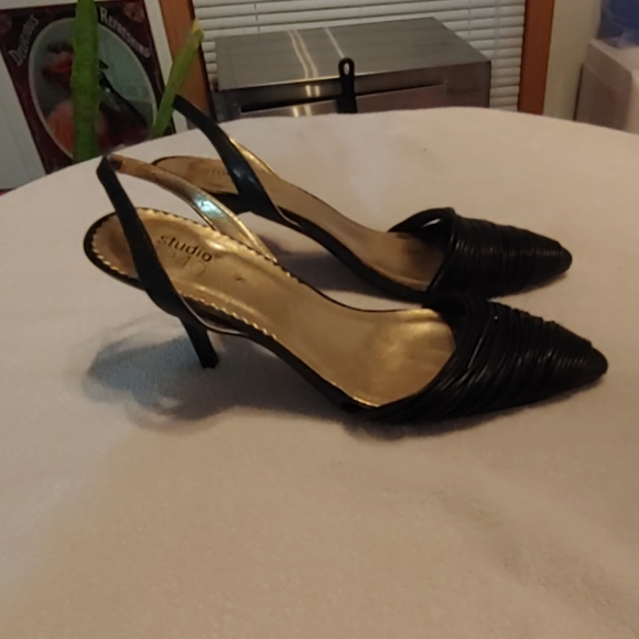 Heels - Picture 4 of 8